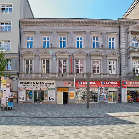 Apartman The Dante 1988, Centre *