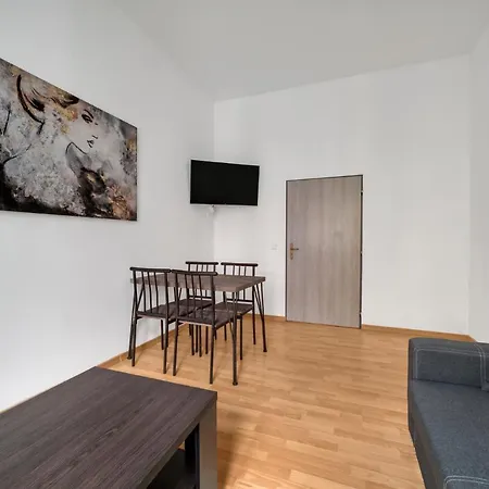 The Dante 1988, Centre Apartman Cheb